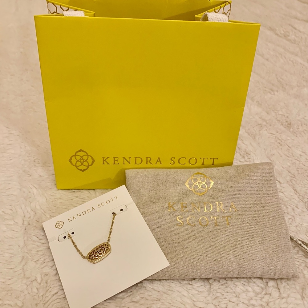 Kendra Scott 💛 Elisa Brie Pendant Necklace in Gold